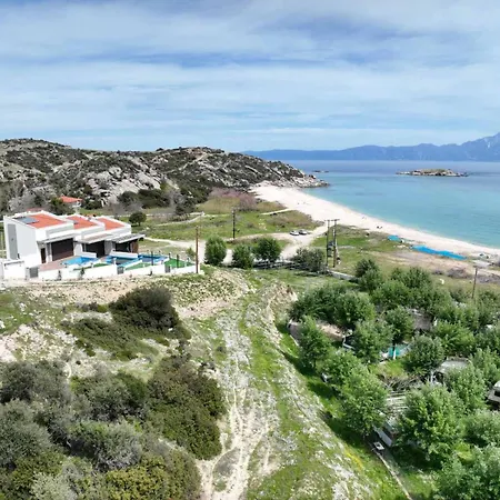 The Diamond Of Kriaritsi Private Pools & Hydromassage