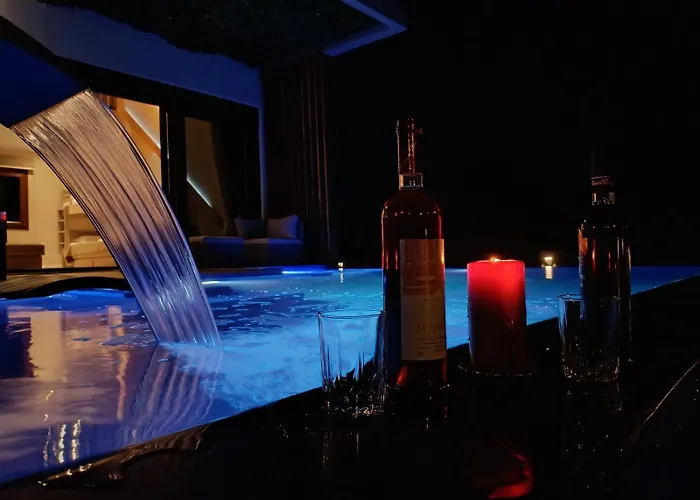 The Diamond Of Kriaritsi Private Pools & Hydromassage Сasa de vacaciones *